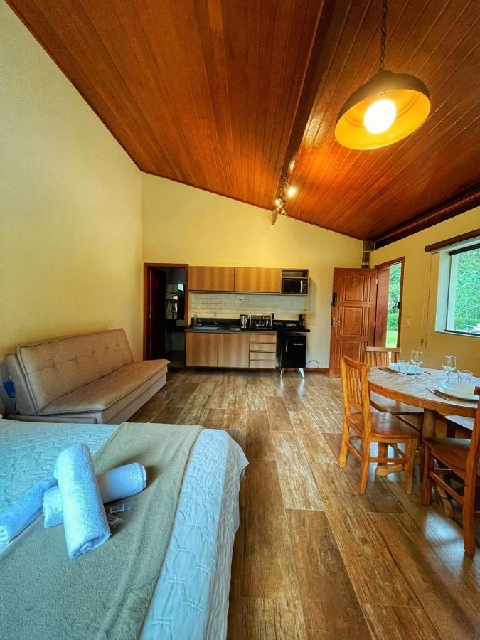 Cabanas Eco Das Montanhas Домингос Мартинс Екстериор снимка